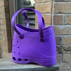 LUBBER Croc Shaped Purple Rubber Pool Beach Summer Tote HandBag 8” Waterproof